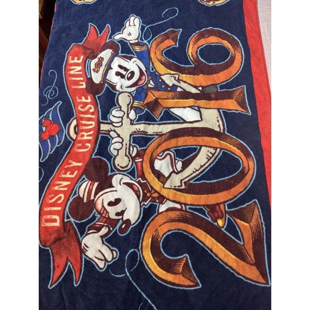 Disney Cruise Line 61X32
